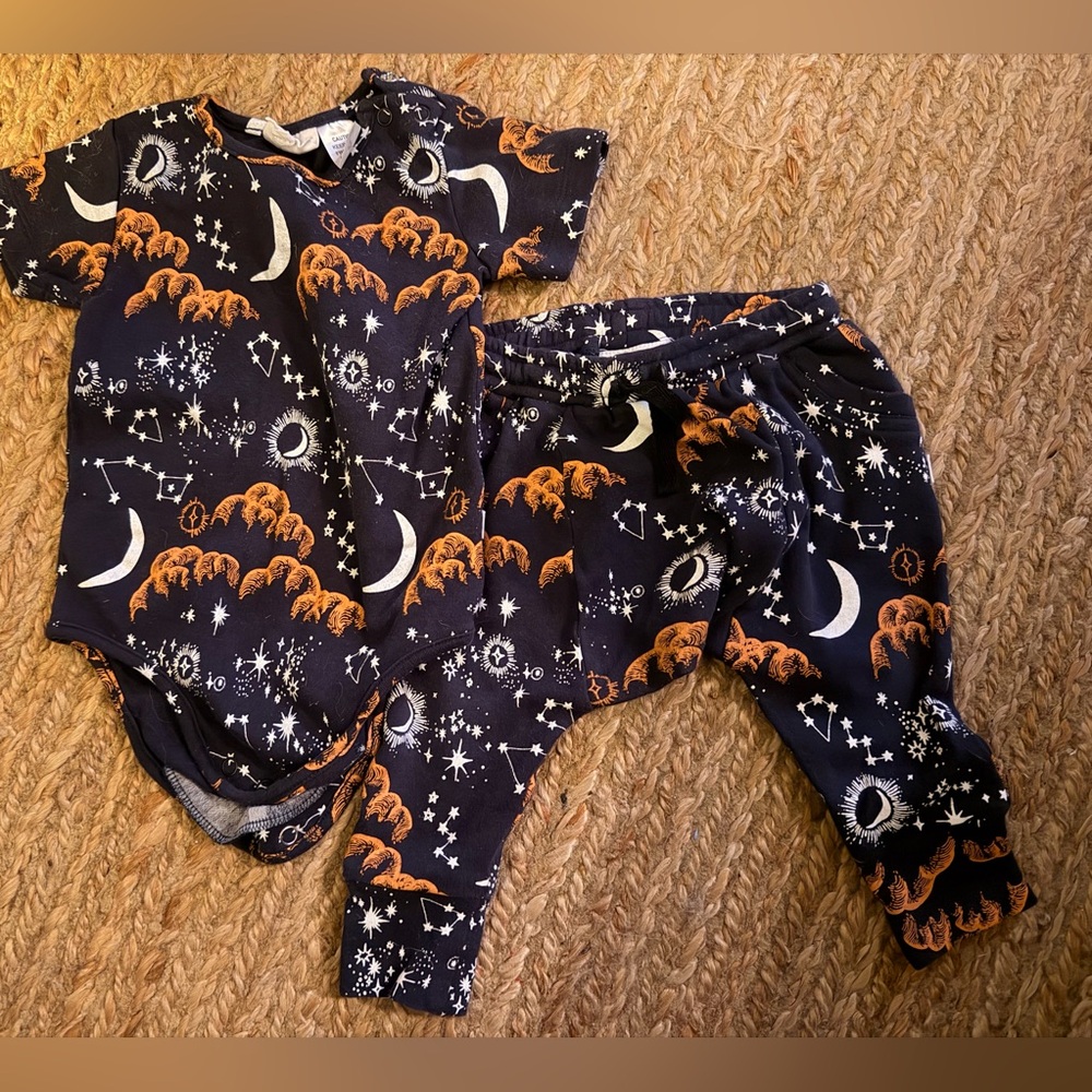 PHOENIX and THE FOX - Pajama Set Kids Dark Blue with Celestial Pattern - NWOT